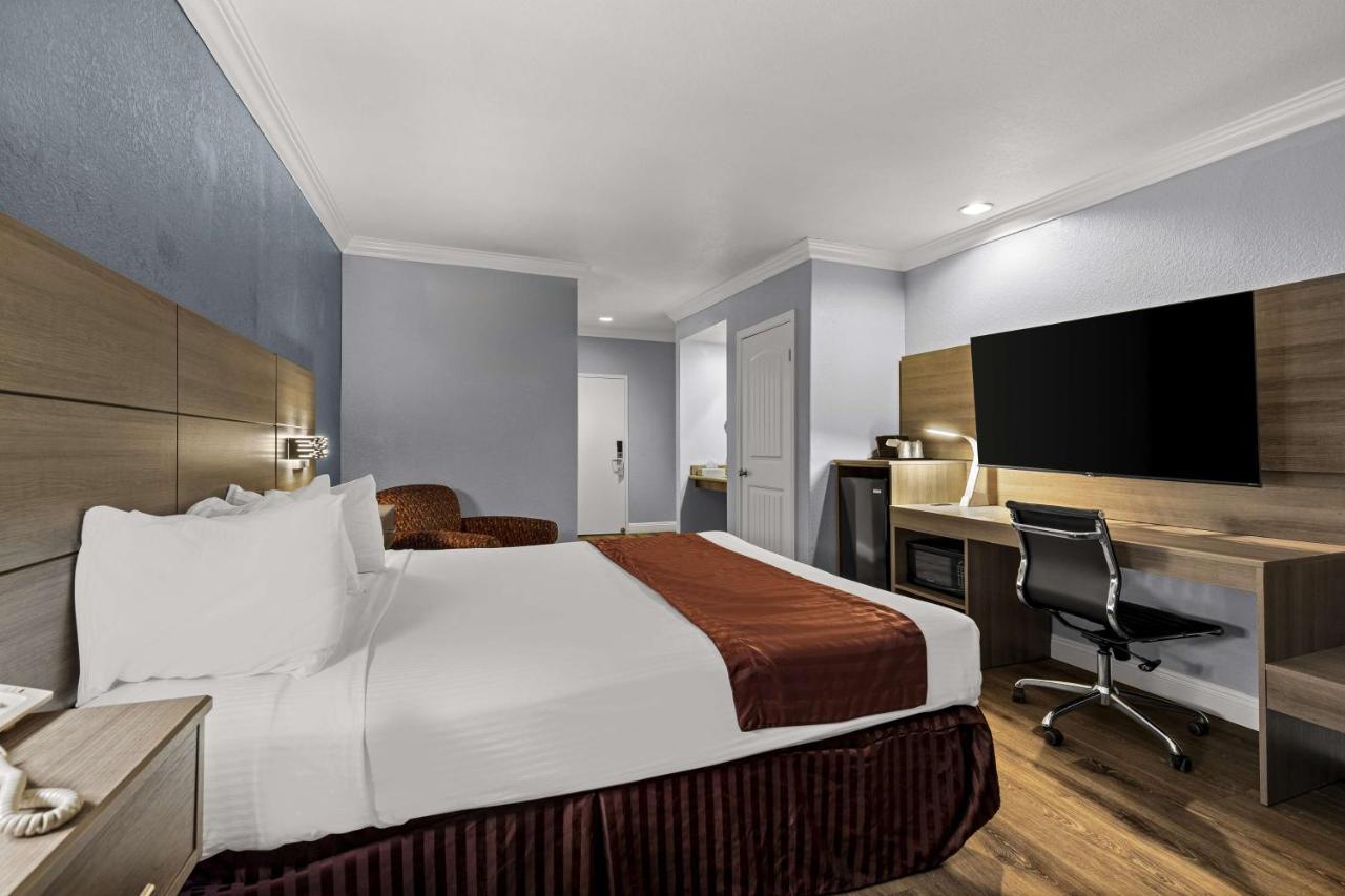 Best Western Moreno Hotel & Suites Moreno Valley Bagian luar foto